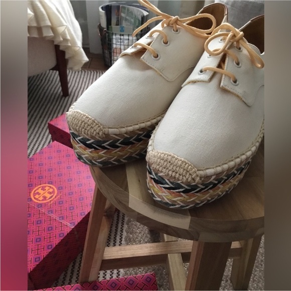 TORY BURCH-WEEKEND SALE - Picture 9 of 16